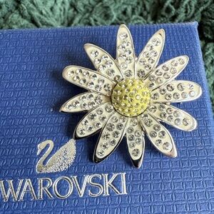 Swarovski Crystal Daisy Brooch - Yellow and Silver